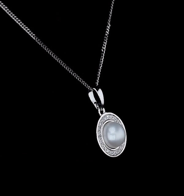 Pearl and Diamond Halo Stellato Pendant Necklace in 9K White Gold
